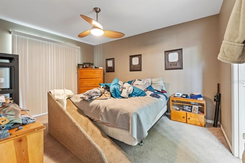 Active With Contract: $317,900 (3 beds, 2 baths, 1754 Square Feet)