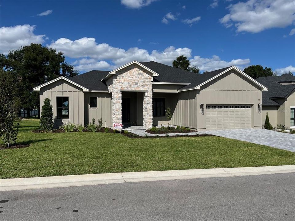 For Rent: $3,600 (3 beds, 2 baths, 2086 Square Feet)