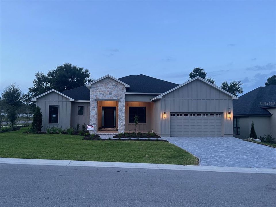 For Rent: $3,600 (3 beds, 2 baths, 2086 Square Feet)