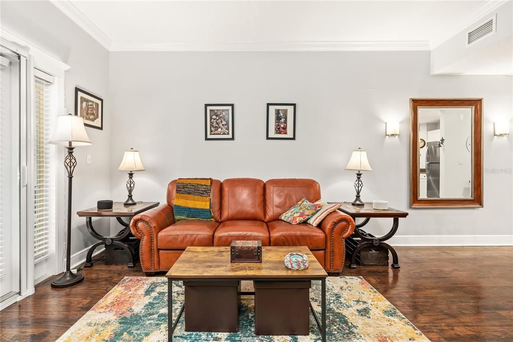 Active With Contract: $1,700 (3 beds, 2 baths, 1344 Square Feet)