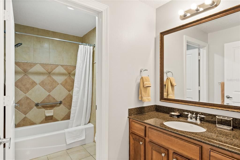 Active With Contract: $1,700 (3 beds, 2 baths, 1344 Square Feet)