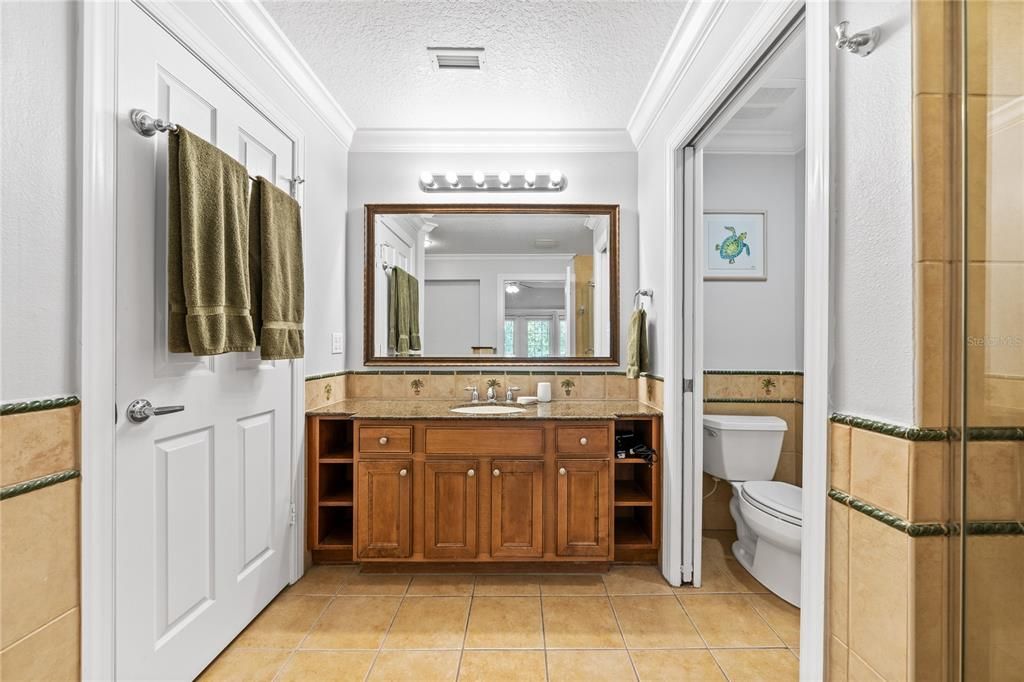 Active With Contract: $1,700 (3 beds, 2 baths, 1344 Square Feet)