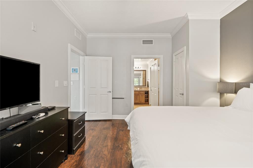 Active With Contract: $1,700 (3 beds, 2 baths, 1344 Square Feet)