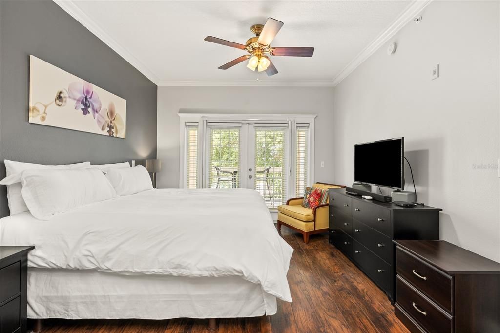 Active With Contract: $1,700 (3 beds, 2 baths, 1344 Square Feet)