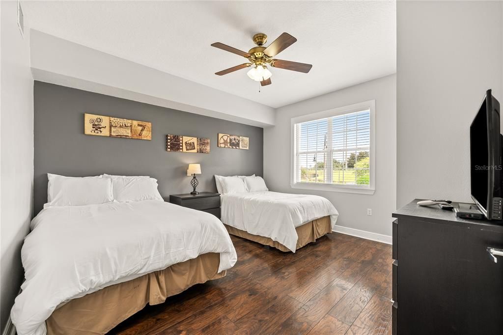 Active With Contract: $1,700 (3 beds, 2 baths, 1344 Square Feet)