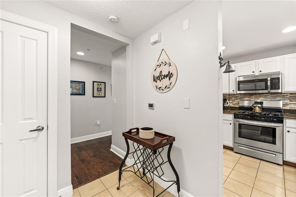 Active With Contract: $1,700 (3 beds, 2 baths, 1344 Square Feet)
