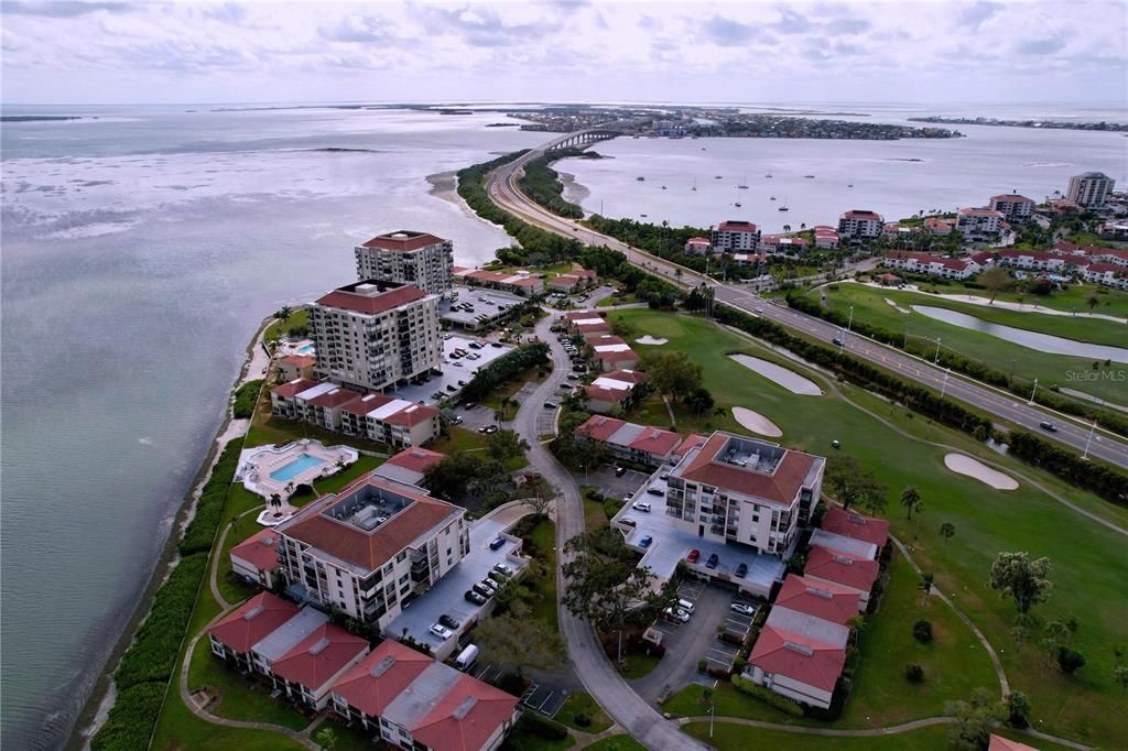 待售: $278,400 (2 贝兹, 2 浴室, 890 平方英尺)