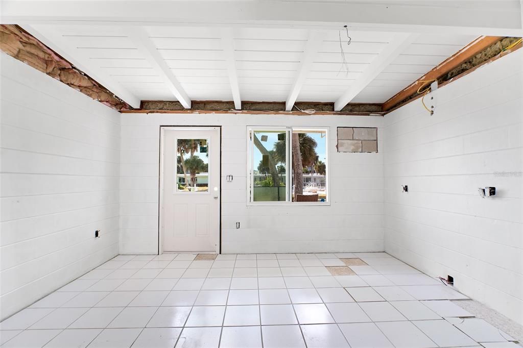 待售: $150,000 (0 贝兹, 1 浴室, 291 平方英尺)