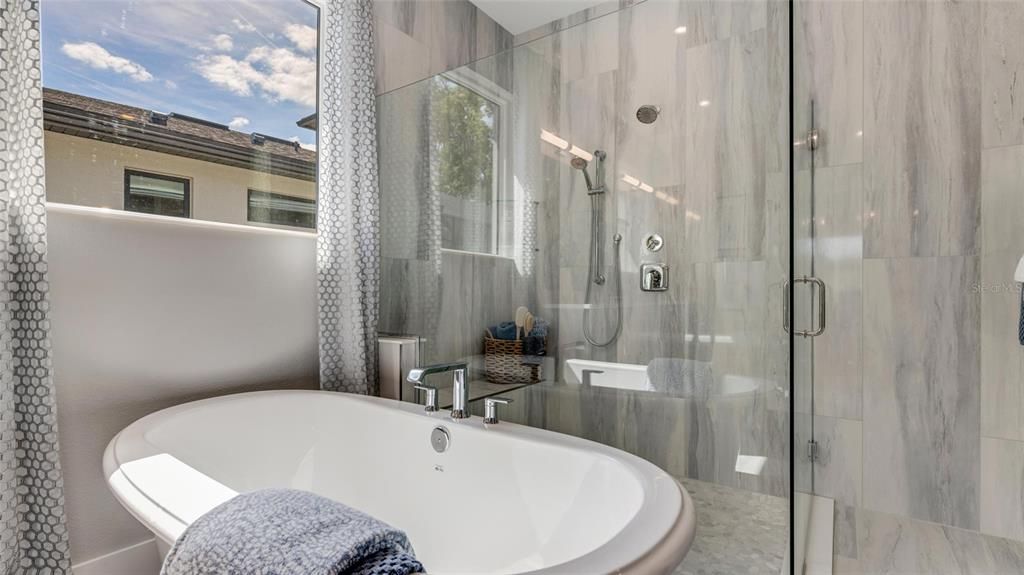 For Sale: $586,990 (3 beds, 3 baths, 2776 Square Feet)