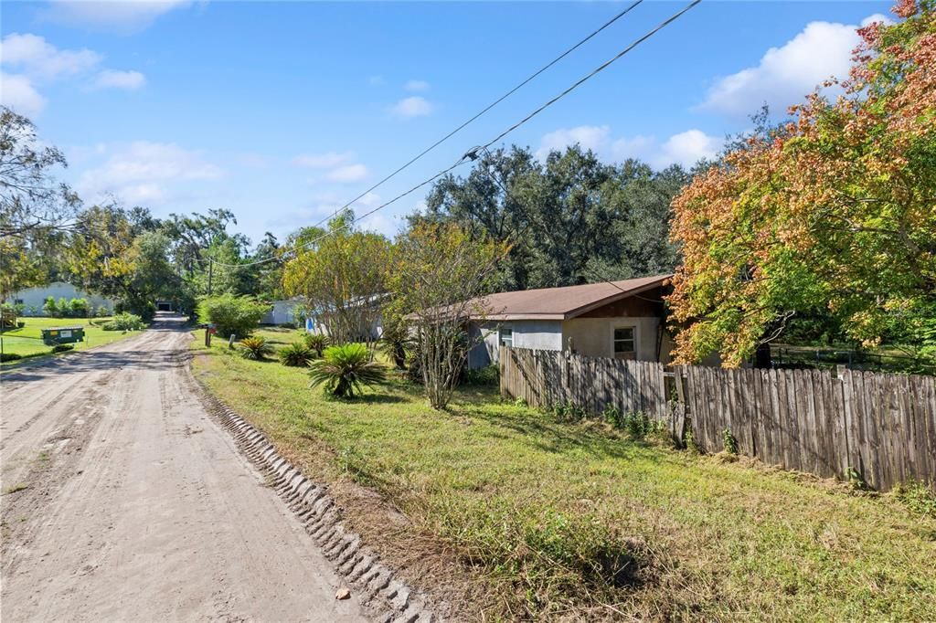 合同活跃: $220,000 (3 贝兹, 2 浴室, 1344 平方英尺)