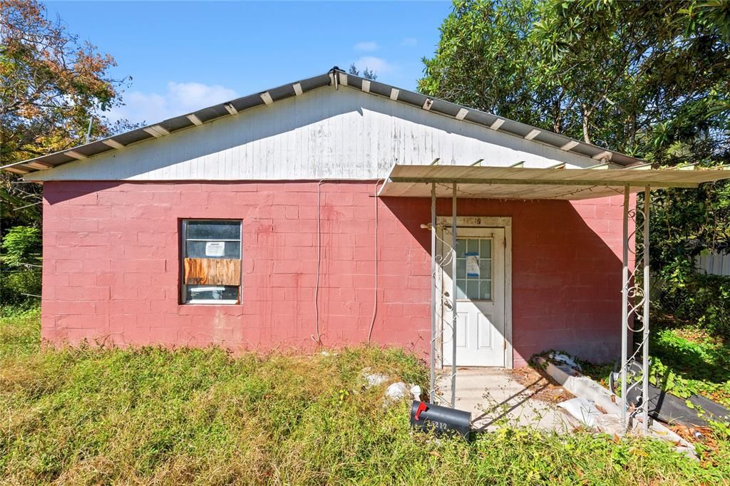 合同活跃: $220,000 (3 贝兹, 2 浴室, 1344 平方英尺)