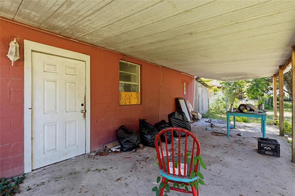 合同活跃: $220,000 (3 贝兹, 2 浴室, 1344 平方英尺)