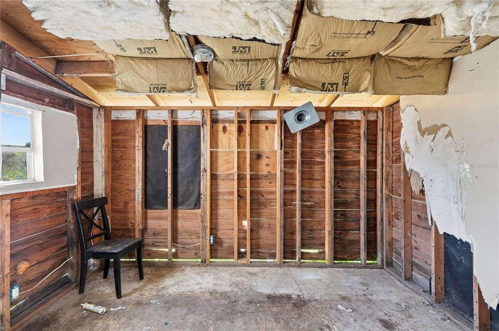 合同活跃: $220,000 (3 贝兹, 2 浴室, 1344 平方英尺)