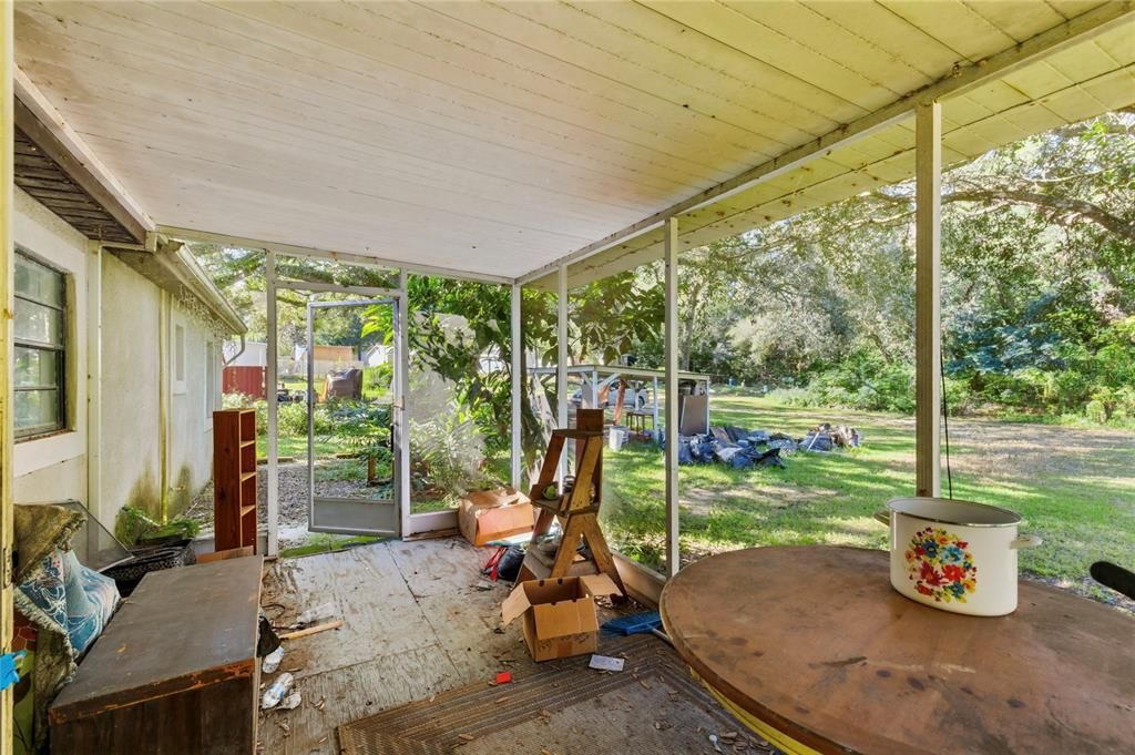 合同活跃: $220,000 (3 贝兹, 2 浴室, 1344 平方英尺)