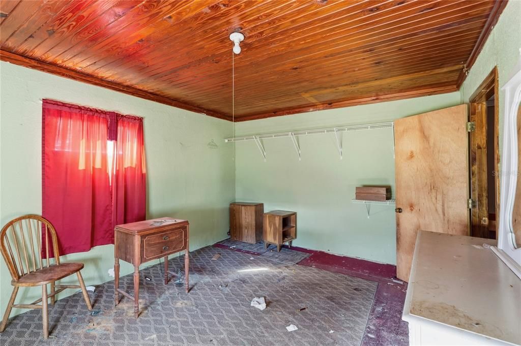 合同活跃: $220,000 (3 贝兹, 2 浴室, 1344 平方英尺)