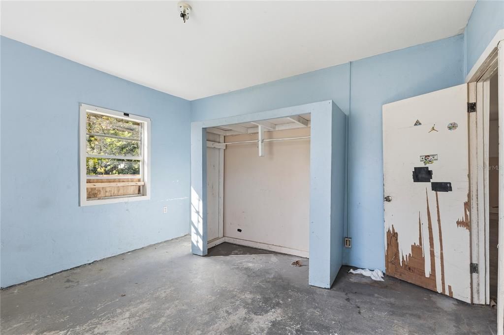 合同活跃: $220,000 (3 贝兹, 2 浴室, 1344 平方英尺)