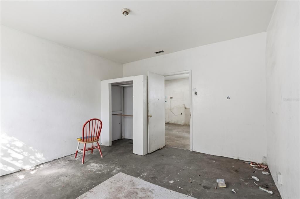 合同活跃: $220,000 (3 贝兹, 2 浴室, 1344 平方英尺)