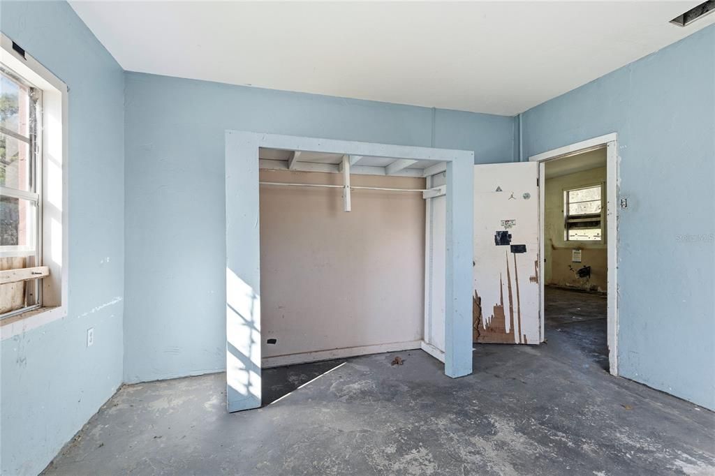 合同活跃: $220,000 (3 贝兹, 2 浴室, 1344 平方英尺)