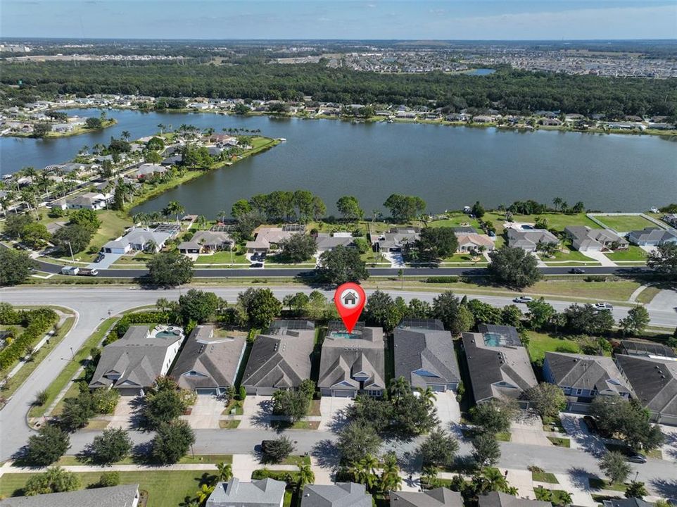 En Venta: $689,000 (4 camas, 3 baños, 2778 Pies cuadrados)