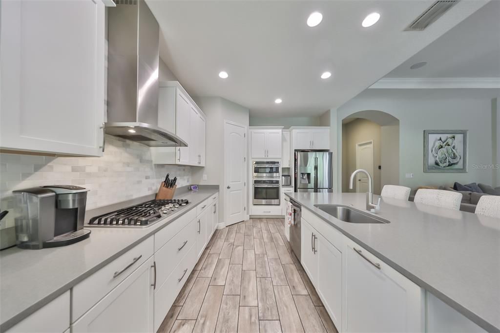 En Venta: $689,000 (4 camas, 3 baños, 2778 Pies cuadrados)