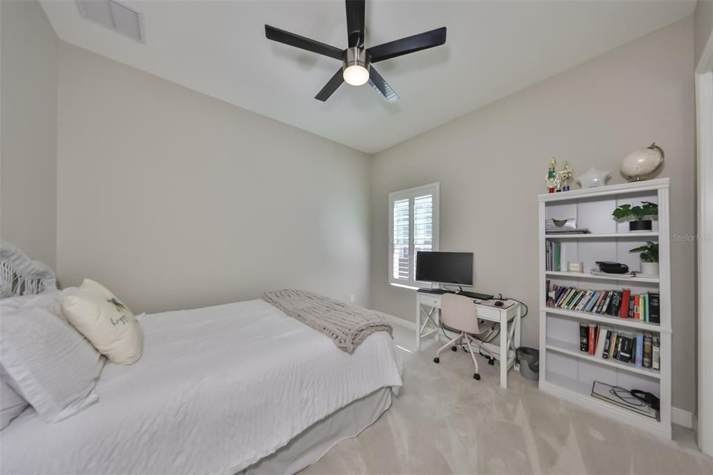 En Venta: $689,000 (4 camas, 3 baños, 2778 Pies cuadrados)