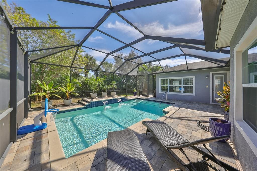 En Venta: $689,000 (4 camas, 3 baños, 2778 Pies cuadrados)