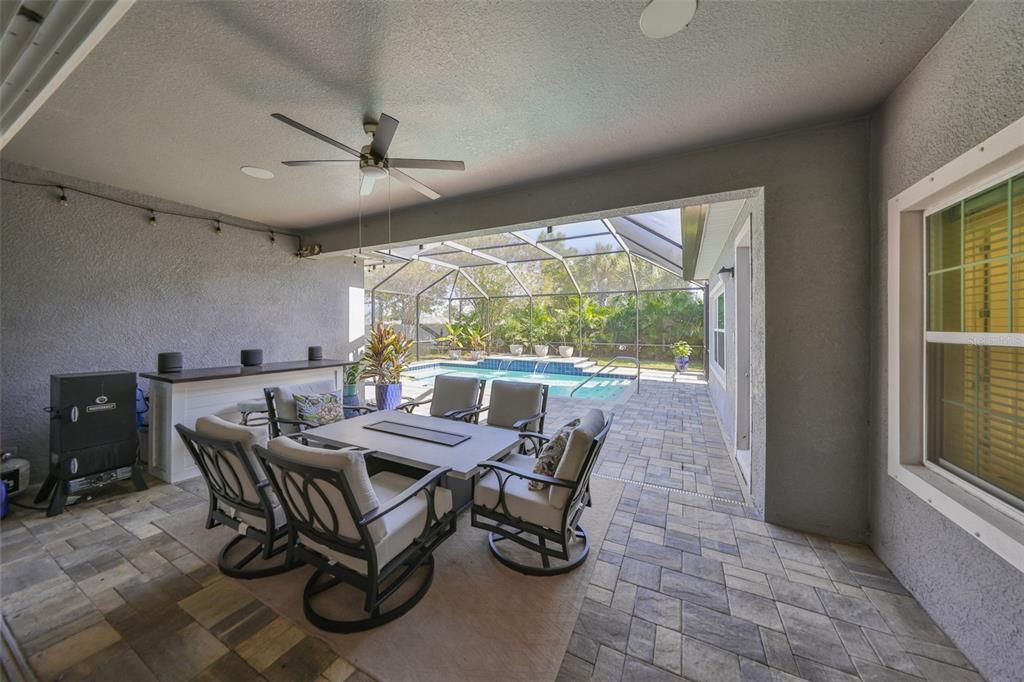 En Venta: $689,000 (4 camas, 3 baños, 2778 Pies cuadrados)