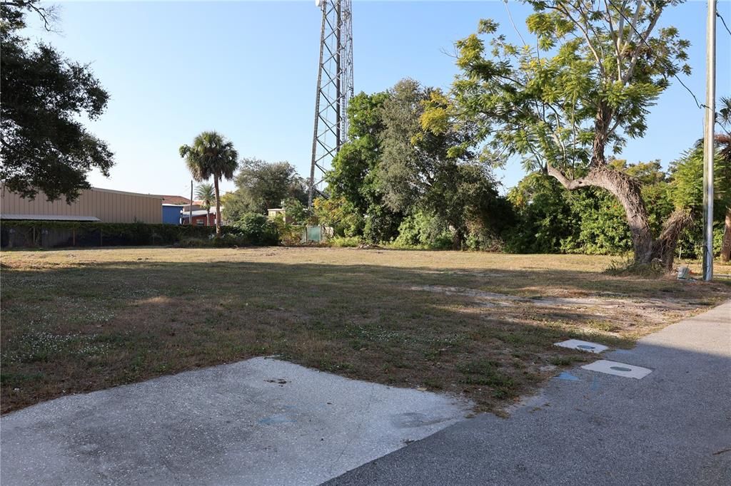 For Sale: $995,000 (0.16 acres)