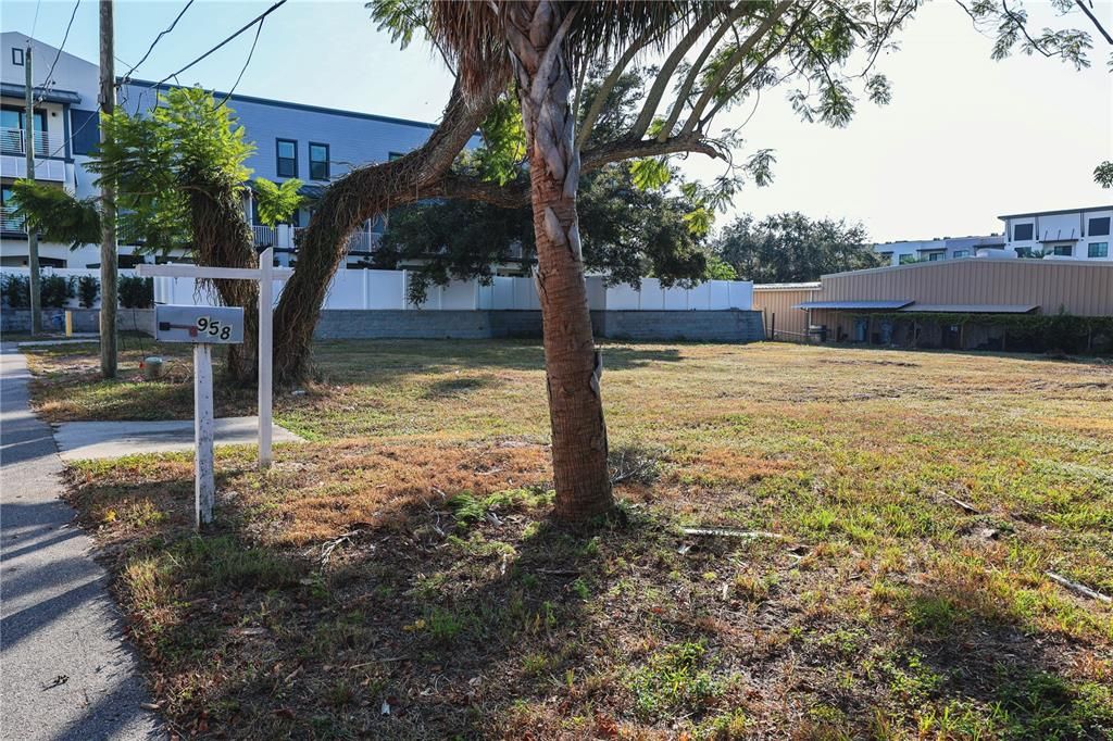 For Sale: $995,000 (0.16 acres)