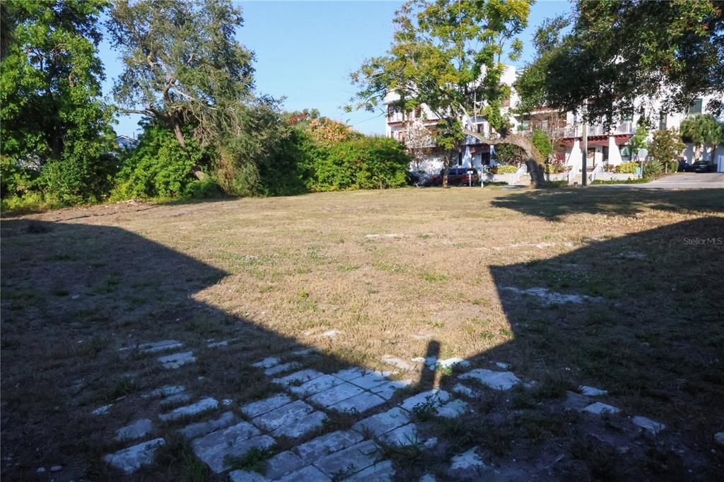 For Sale: $995,000 (0.16 acres)