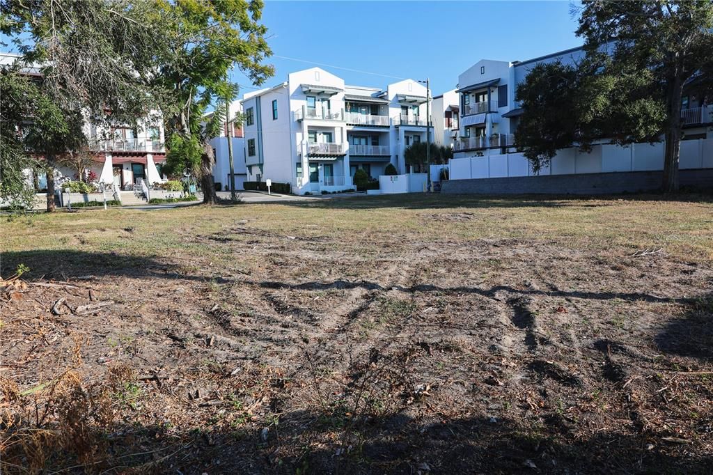 For Sale: $995,000 (0.16 acres)