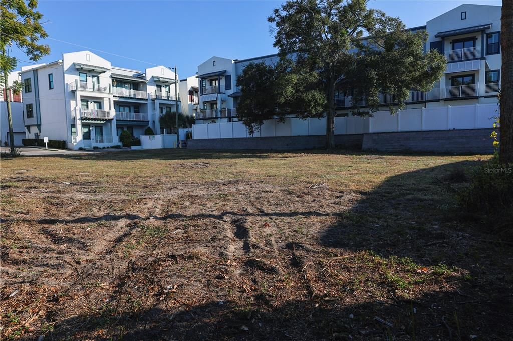 For Sale: $995,000 (0.16 acres)