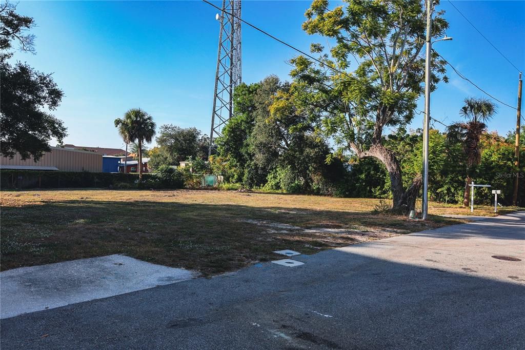 For Sale: $995,000 (0.16 acres)