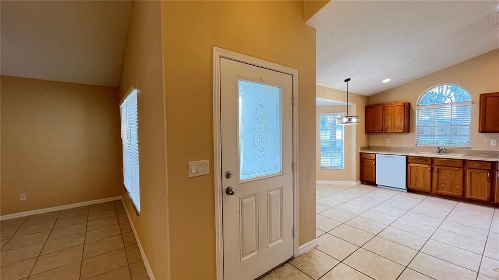 Active With Contract: $2,200 (4 beds, 3 baths, 1842 Square Feet)