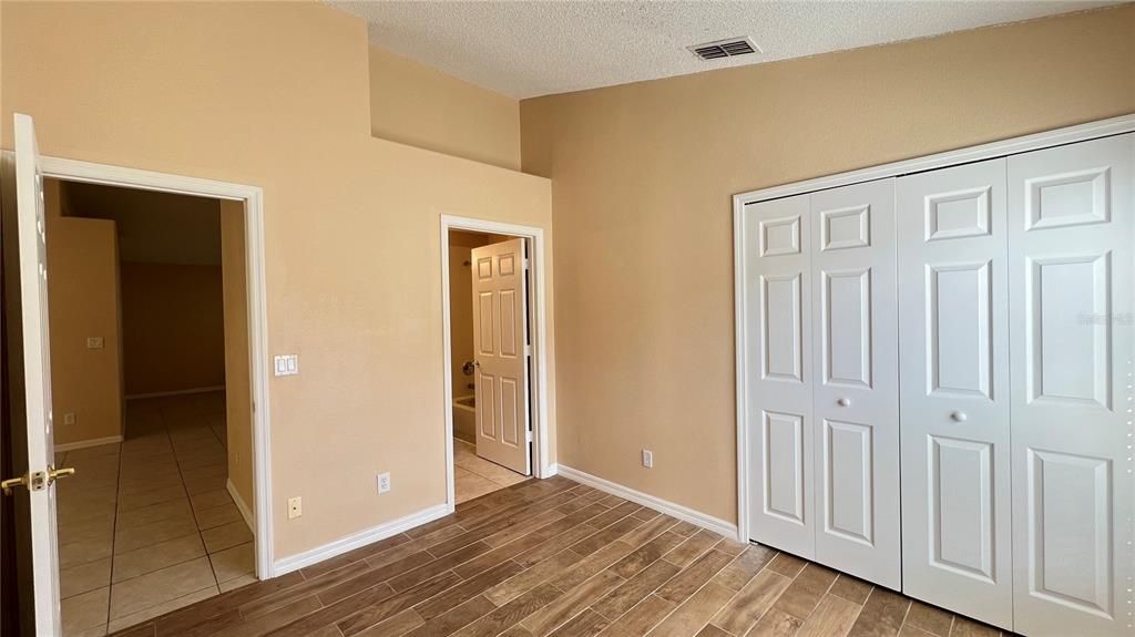 Active With Contract: $2,200 (4 beds, 3 baths, 1842 Square Feet)