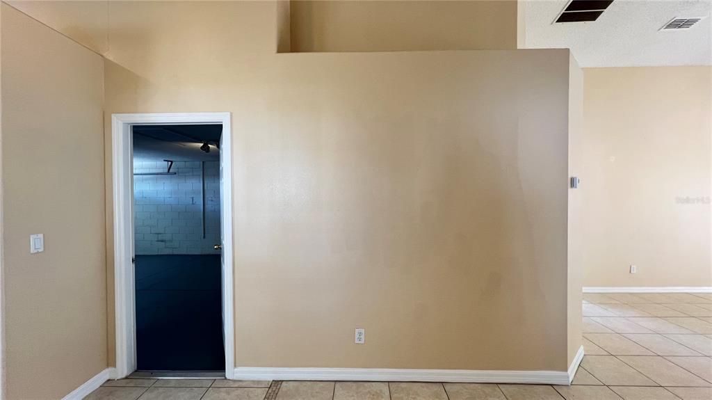 Active With Contract: $2,200 (4 beds, 3 baths, 1842 Square Feet)