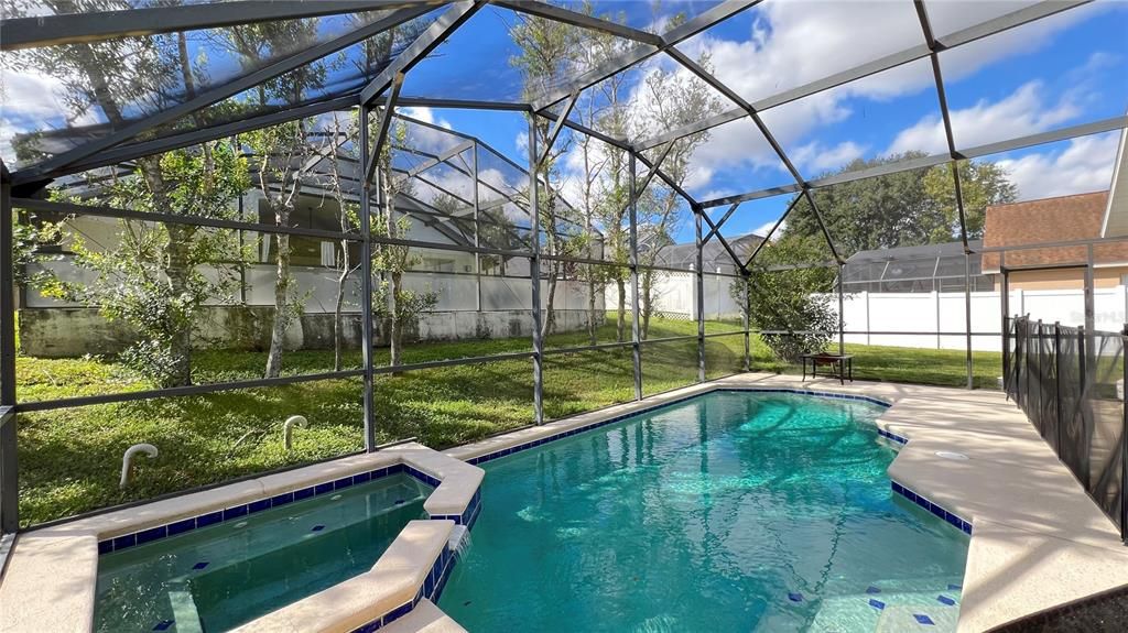 Active With Contract: $2,200 (4 beds, 3 baths, 1842 Square Feet)