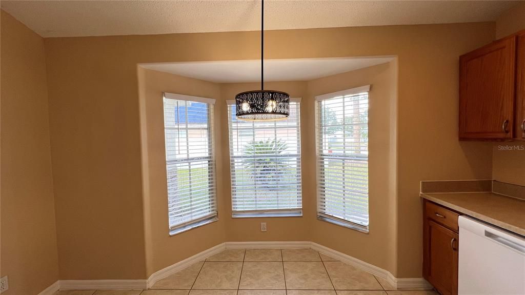 Active With Contract: $2,200 (4 beds, 3 baths, 1842 Square Feet)