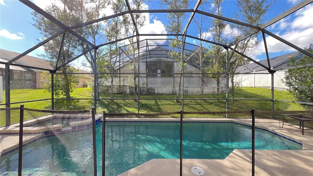 Active With Contract: $2,200 (4 beds, 3 baths, 1842 Square Feet)