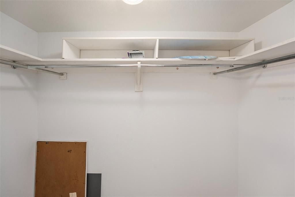 For Sale: $315,000 (2 beds, 2 baths, 1300 Square Feet)