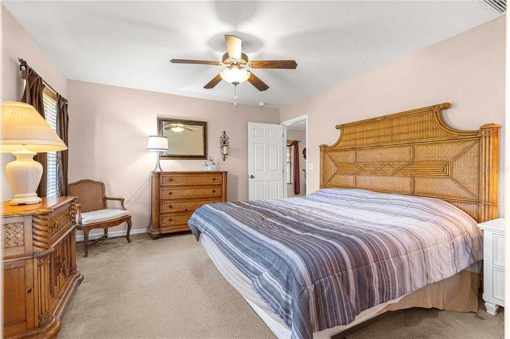 Activo con contrato: $284,900 (3 camas, 2 baños, 1475 Pies cuadrados)