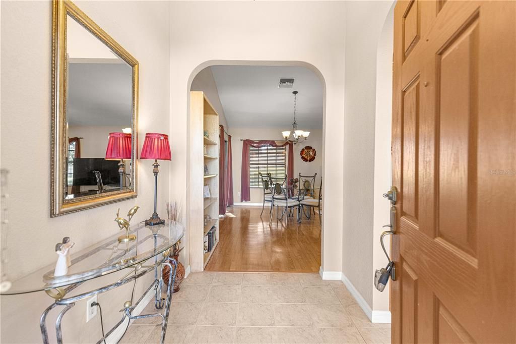 Activo con contrato: $284,900 (3 camas, 2 baños, 1475 Pies cuadrados)