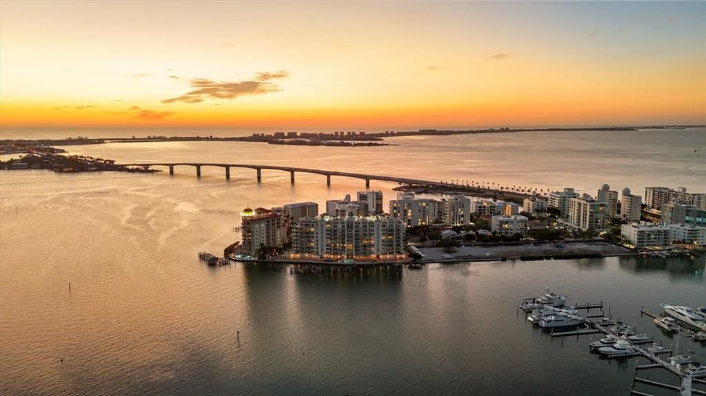 For Sale: $1,525,000 (2 beds, 2 baths, 1836 Square Feet)