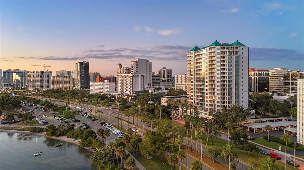 For Sale: $1,525,000 (2 beds, 2 baths, 1836 Square Feet)