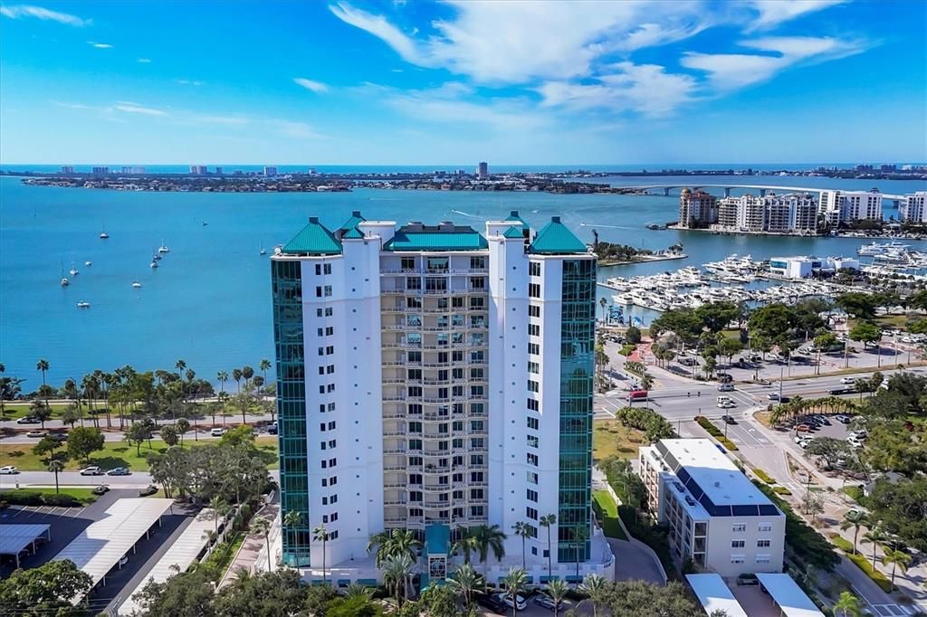 For Sale: $1,525,000 (2 beds, 2 baths, 1836 Square Feet)