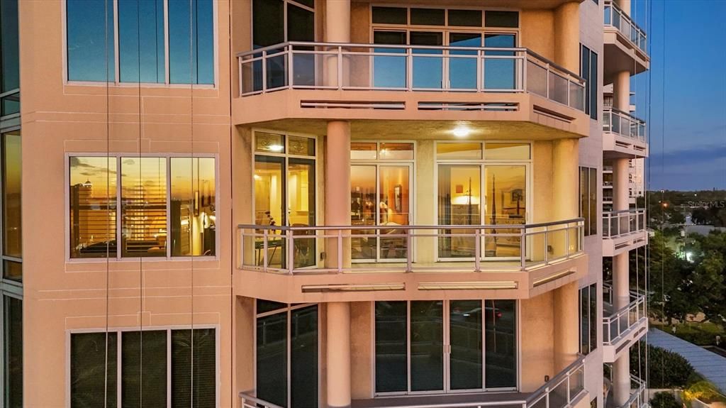 For Sale: $1,525,000 (2 beds, 2 baths, 1836 Square Feet)