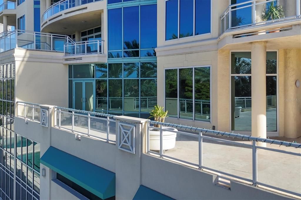 For Sale: $1,525,000 (2 beds, 2 baths, 1836 Square Feet)