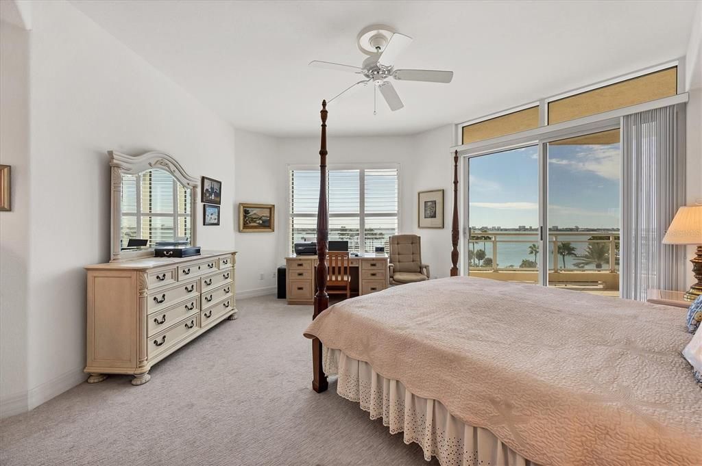 For Sale: $1,525,000 (2 beds, 2 baths, 1836 Square Feet)