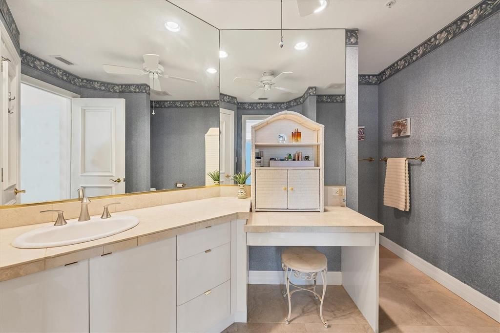 For Sale: $1,525,000 (2 beds, 2 baths, 1836 Square Feet)