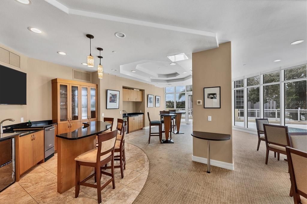 For Sale: $1,525,000 (2 beds, 2 baths, 1836 Square Feet)